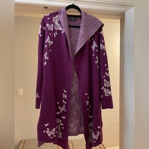 Vertigo Paris Duster, Size Small purple with butterflies, NWOT